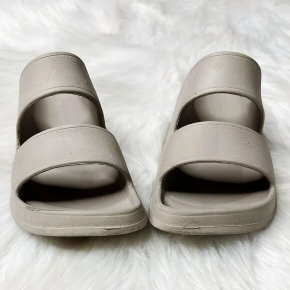 Old Navy Strappy Slide on Sandals Beige Grey Size 1 - Picture 1 of 7